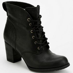 TIMBERLAND-sz 9 EK Trenton Waterproof Ankle Boot